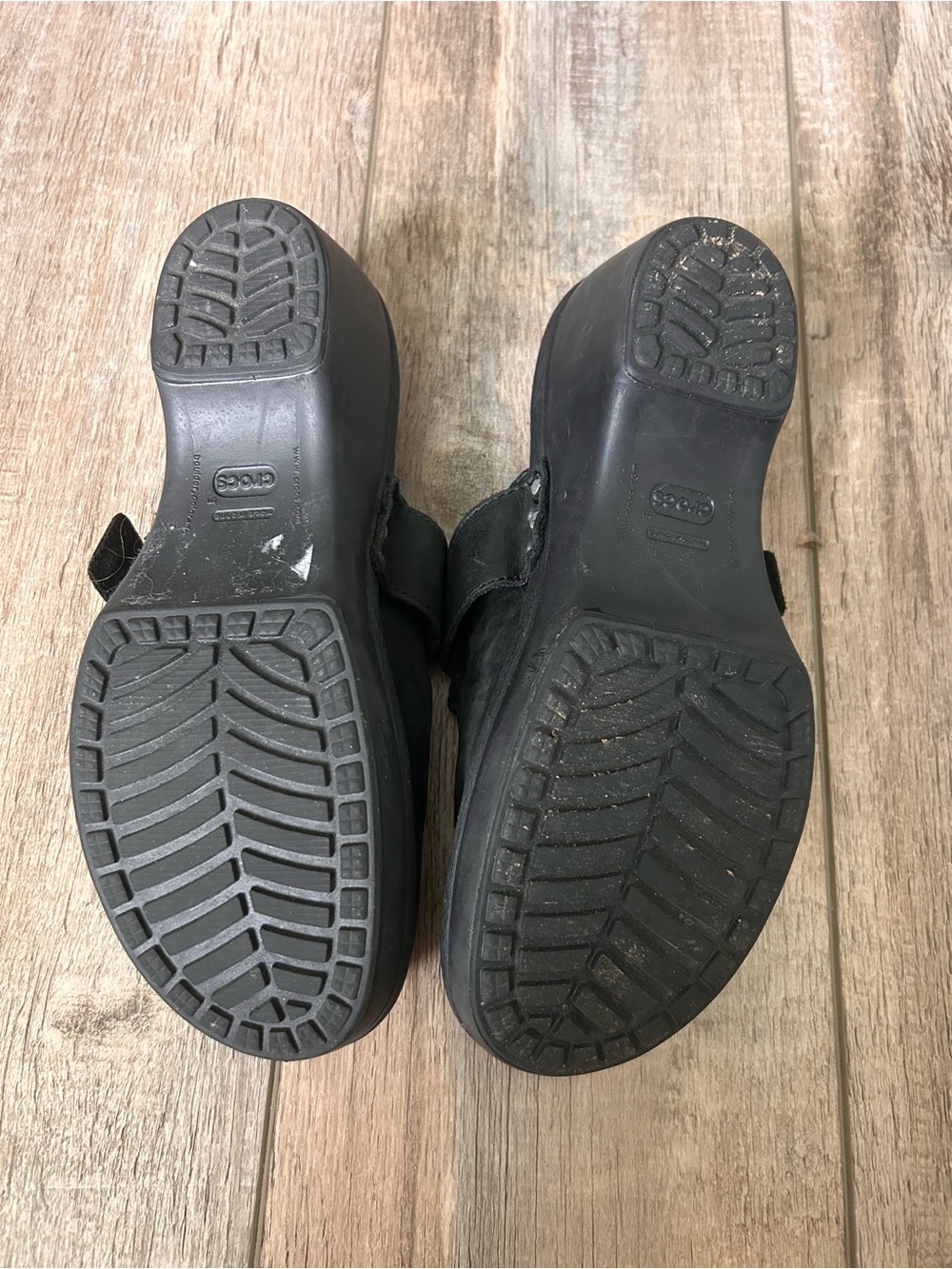 Crocs Sz 9 M Black Leather Buckle Studs Platform Clogs Heels Shoes - Picture 8 of 9
